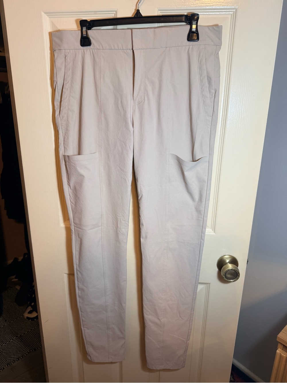 Athleta Endless High Rise Cargo Pants 12T (Tall) Taupe/Beige EUC Travel